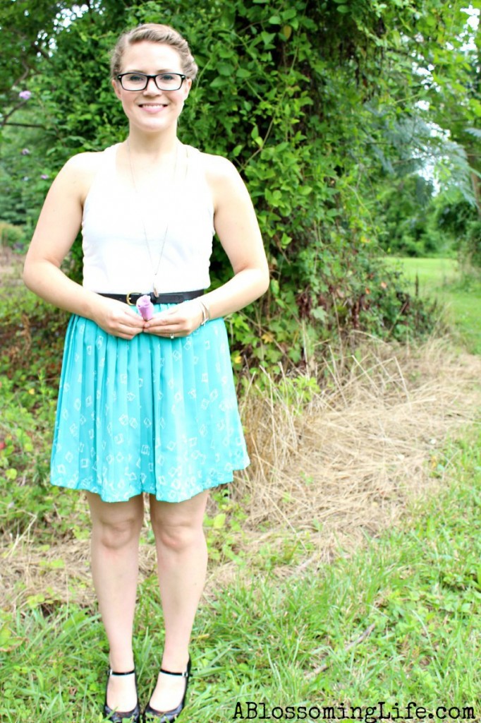 80's Pleated Dress to Fabulous Skirt DIY - A Blossoming Life