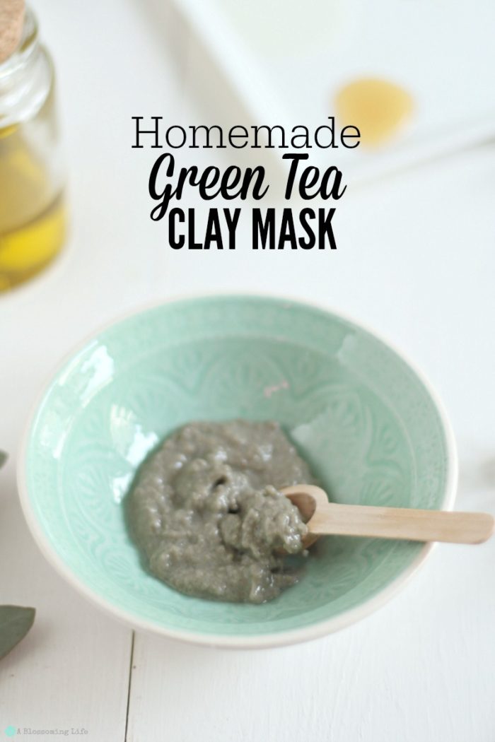 homemade-green-tea-clay-mask