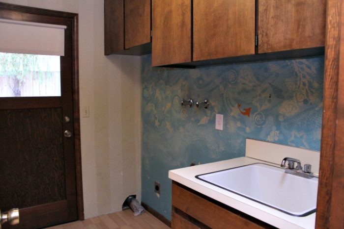 1970s laundry Room Before