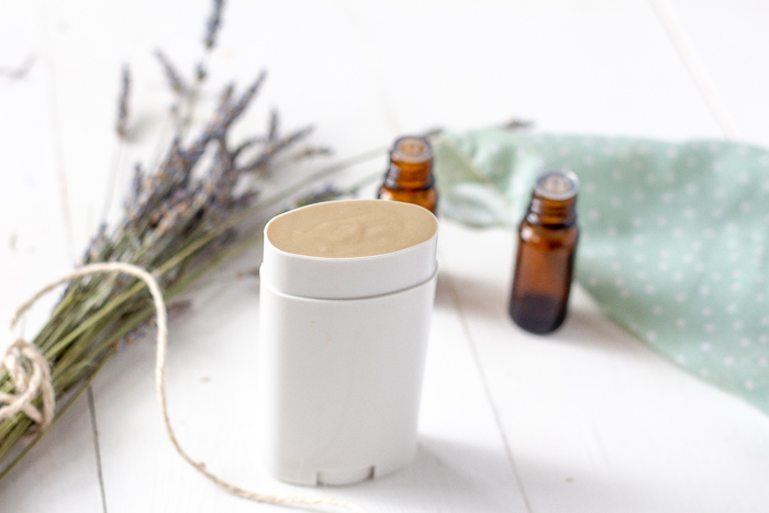 An awesome and easy homemade deodorant that actually works, and is great for those with sensitive skin since it doesn't contain baking soda.